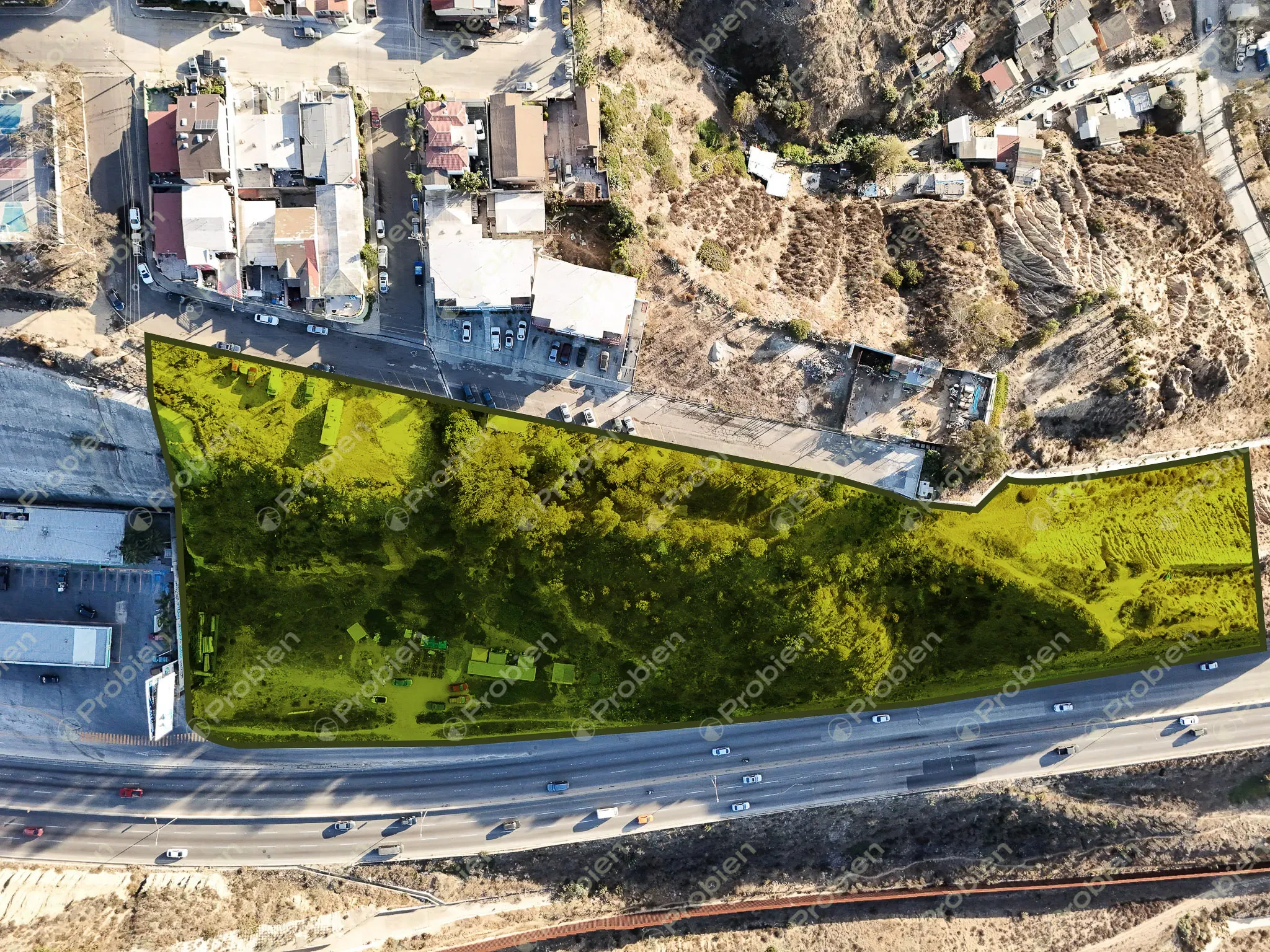 Renta de Terreno Comercial 4,000 m² en Calle Segunda, entre Playas de Tijuana y Col. Laureles