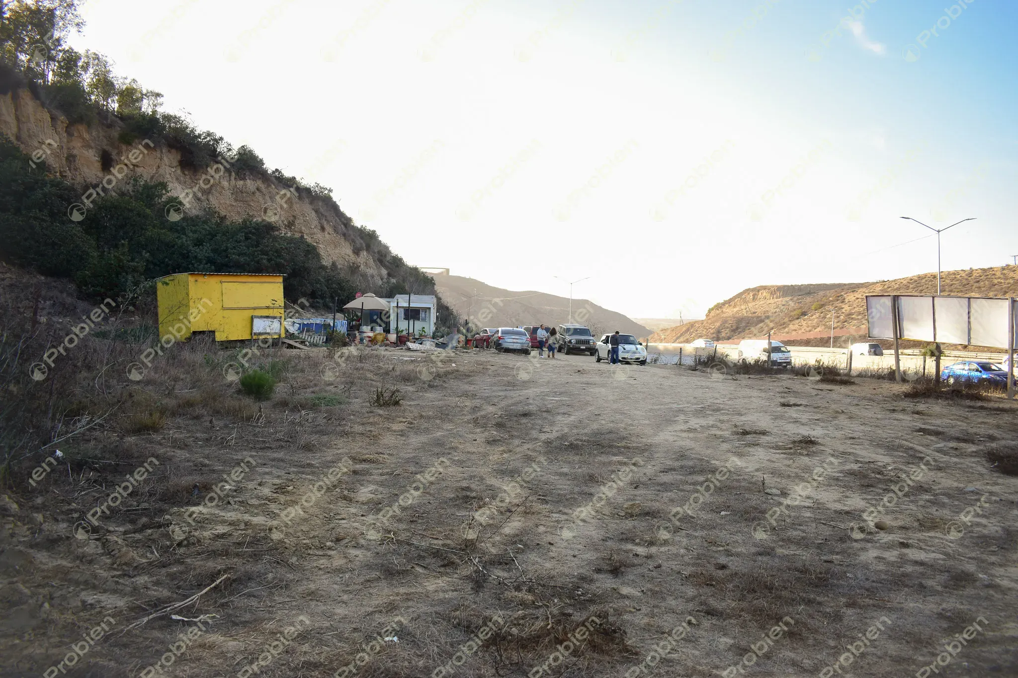 Renta de Terreno Comercial 4,000 m² en Calle Segunda, entre Playas de Tijuana y Col. Laureles