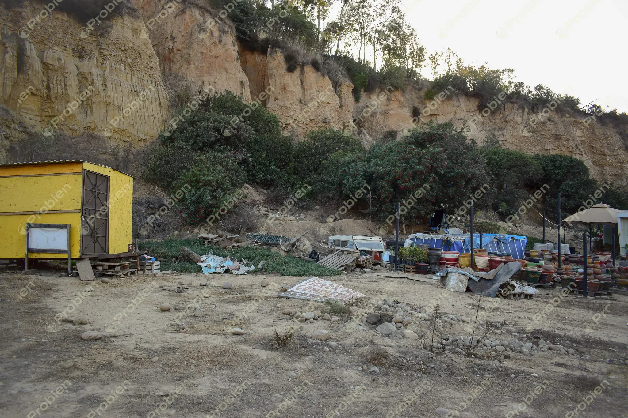 Renta de Terreno Comercial 4,000 m² en Calle Segunda, entre Playas de Tijuana y Col. Laureles