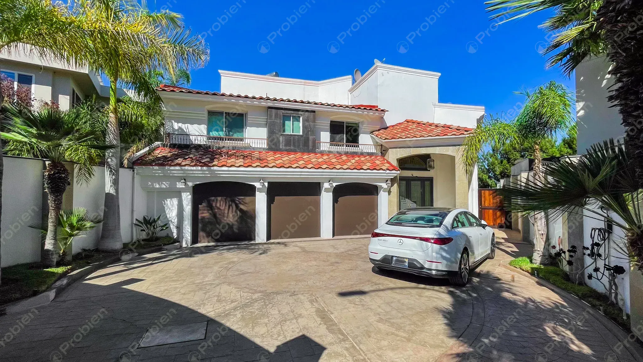 Gran Casa en Venta en Hacienda Agua Caliente